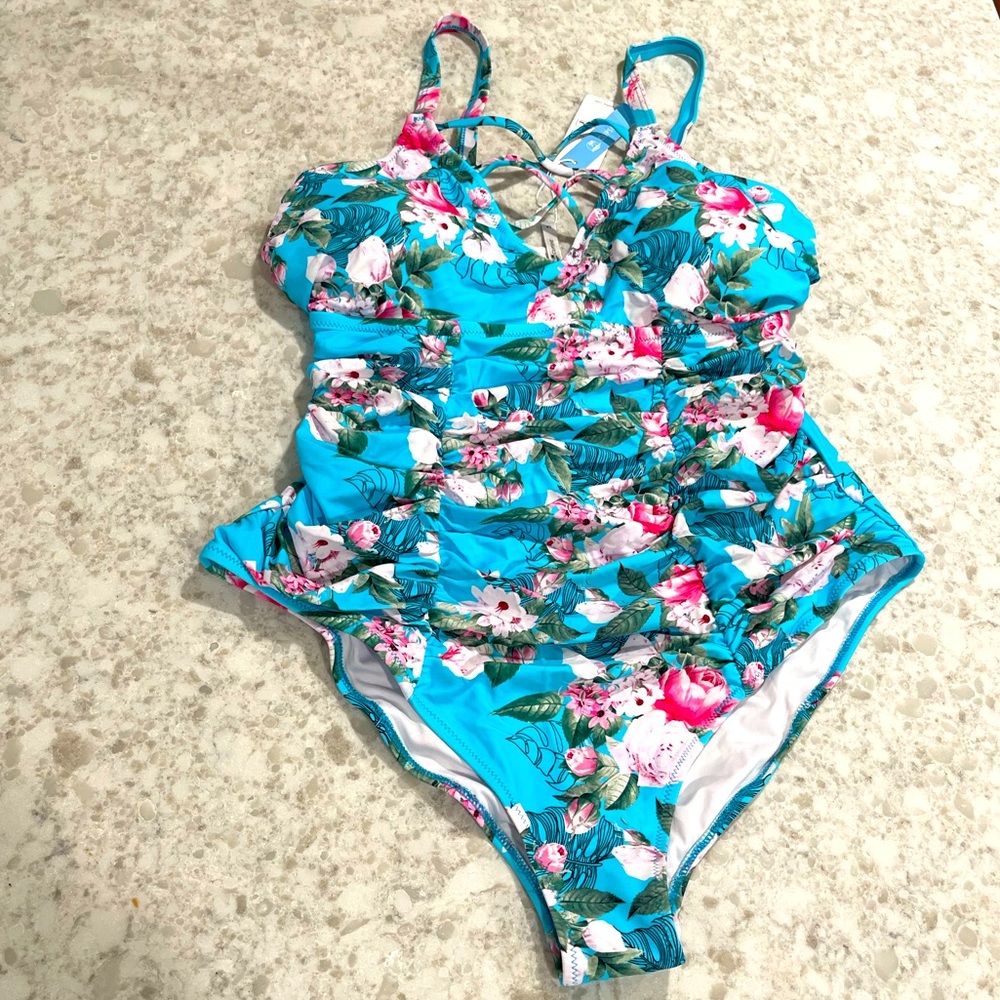CUPSHE one piece new bathing suit